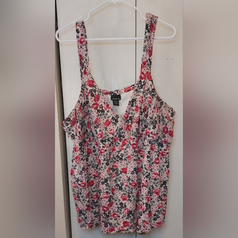 Torrid Floral Baby Doll Tank Top Size 5 5X Camisole Wide Straps Flowy Stretchy